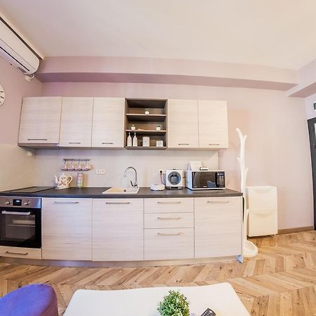 Sofia Violet Life Apartment Екстер'єр фото